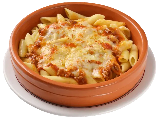 Penne All Bolonhesa Parmegiana, prato completo com acompanhamentos